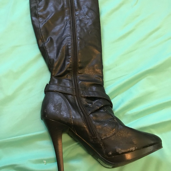 Forever 21 boots - Picture 4 of 4